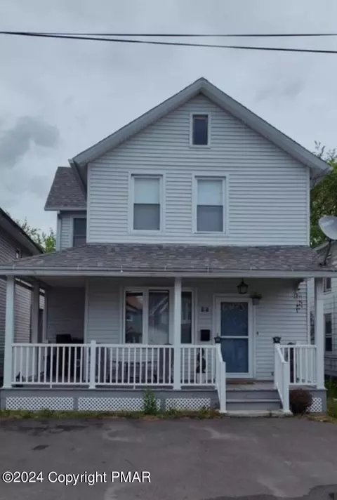 45 W 7th St, Wyoming, PA 18644