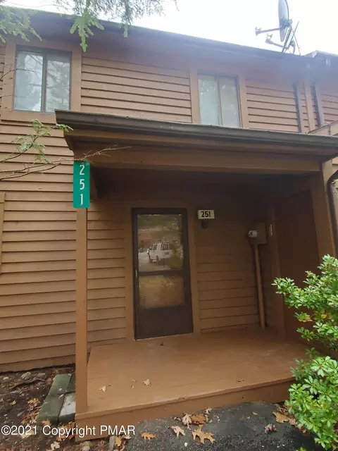 251 Bristol Way, Bushkill, PA 18324