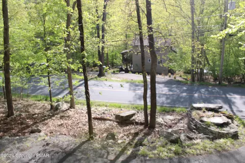 6359 Decker Rd, Bushkill, PA 18324 photo 14