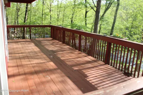 6359 Decker Rd, Bushkill, PA 18324 photo 13