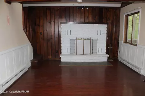 6359 Decker Rd, Bushkill, PA 18324 photo 3