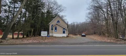 2820 Locust Ridge Rd, Pocono Lake, PA 18347