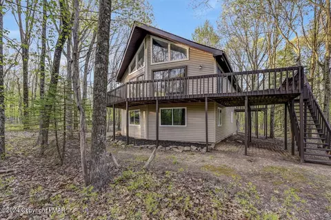 30 Thoreau Cir, Albrightsville, PA 18210