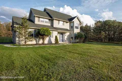 1139 Kindling Dr, Blakeslee, PA 18610