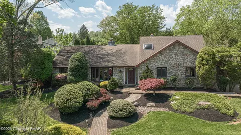 106 High Point Dr, Churchville, PA 18966