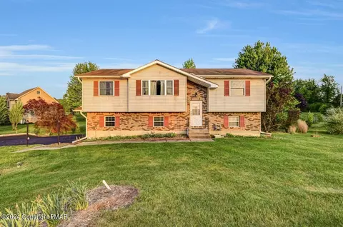 2106 Hill Rd, Effort, PA 18330