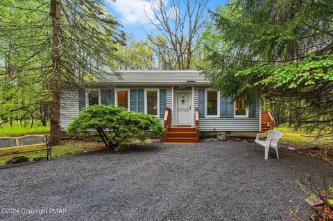 18 Berry Ln, Jim Thorpe, PA 18229