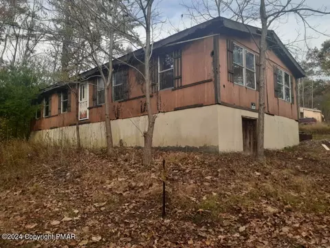 2036 Route 715 Rte, Stroudsburg, PA 18360