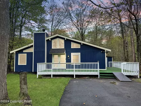5623 Pembrook Dr, Tobyhanna, PA 18466