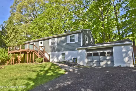 2511 Shagbark Ln, Stroudsburg, PA 18360