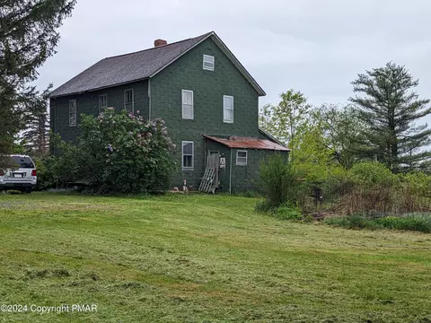 1443 Hamlin Hwy, Lake Ariel, PA 18436