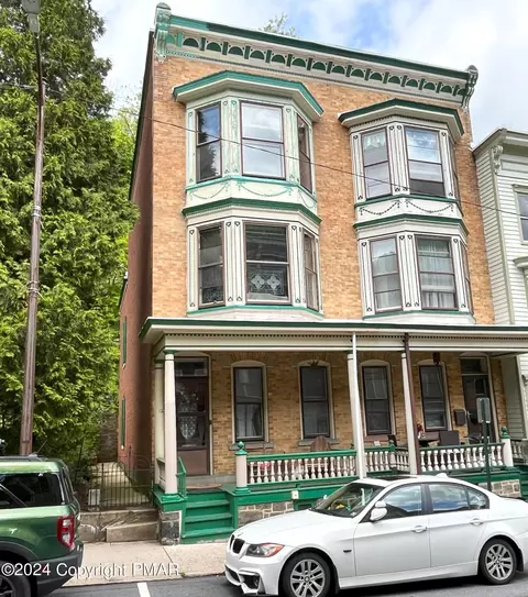 122 W Broadway, Jim Thorpe, PA 18229