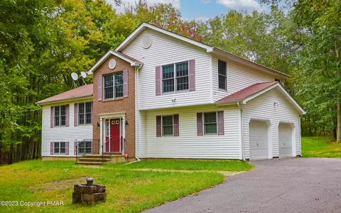 5125 Hickory Ln, East Stroudsburg, PA 18302