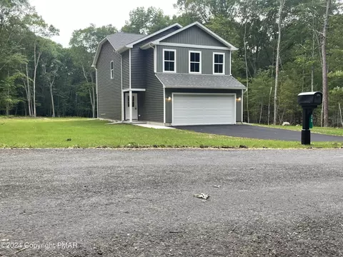 25 Penn Dr, Lehighton, PA 18235