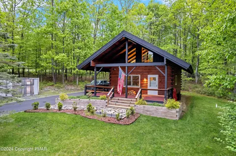 143 Squirrelwood Ct, Effort, PA 18330