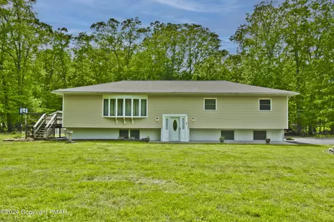 1576 Brushy Mountain Rd, East Stroudsburg, PA 18302