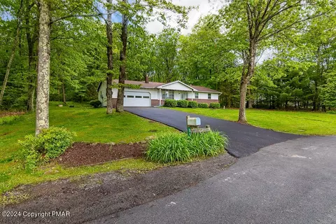516 Hamlet Dr, Effort, PA 18330