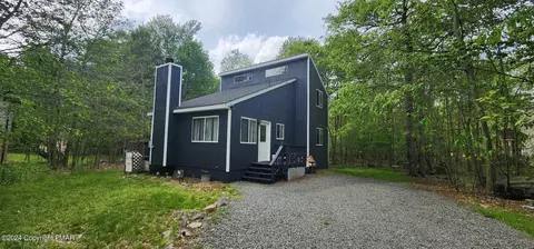 9514 Jasmine Dr, Tobyhanna, PA 18466