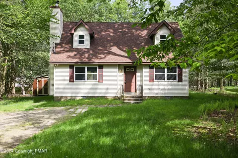 1023 Teakwood Dr, Newfoundland, PA 18445