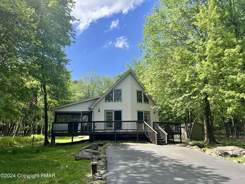 74 Chapman Cir, Albrightsville, PA 18210