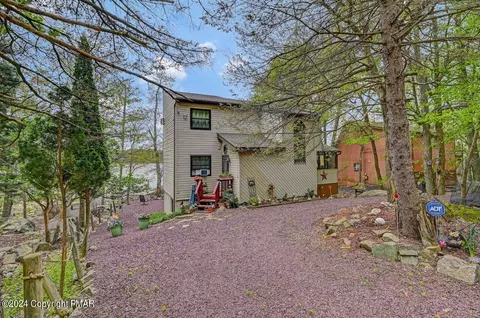 2529 Waterfront Dr, Tobyhanna, PA 18466