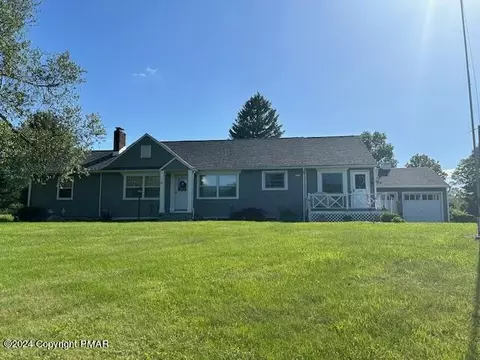 107 Pensyl Creek Rd, Stroudsburg, PA 18360