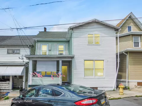 327 W Ridge St, Lansford, PA 18232
