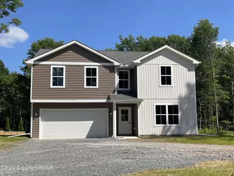2 Fox Ln, Jim Thorpe, PA 18229