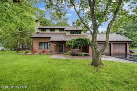 3213 Evergreen Cir, Tobyhanna, PA 18466
