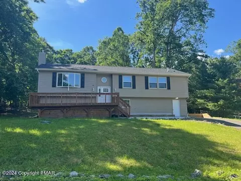 2657 Woodruff Ln, Stroudsburg, PA 18360