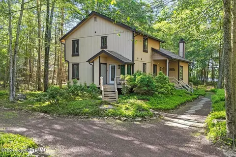 268 Conestoga Trl, Pocono Pines, PA 18350