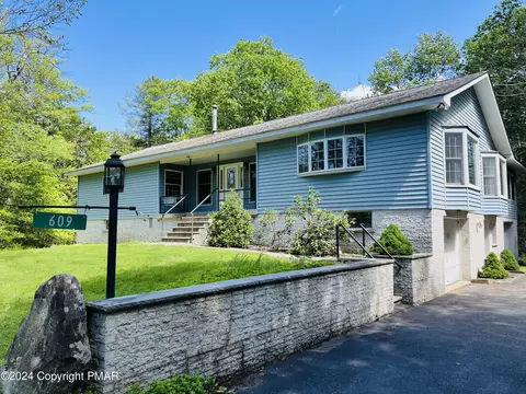609 Quail Ln, Tobyhanna, PA 18466