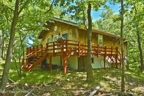 1186 Park Dr, East Stroudsburg, PA 18302