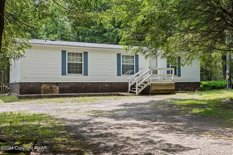 50 Sitting Bull Trl, Gouldsboro, PA 18424