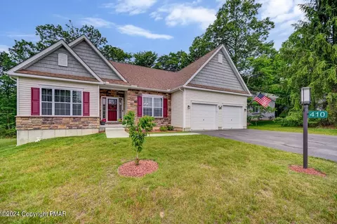 410 Pin Oak Dr, White Haven, PA 18661