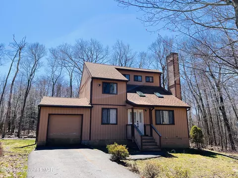 4225 Hickory Rd, Tobyhanna, PA 18466