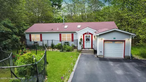 1913 Horseshoe Bnd, Tobyhanna, PA 18466
