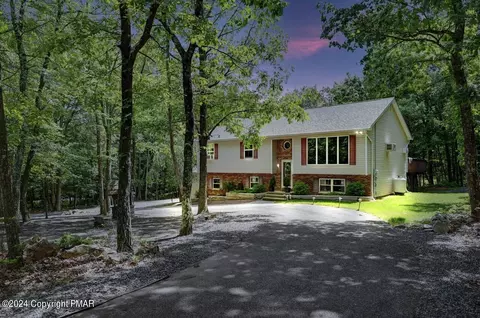 160 Squirrelwood Ct, Effort, PA 18330