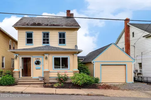 141 N 4th St, Bangor, PA 18013