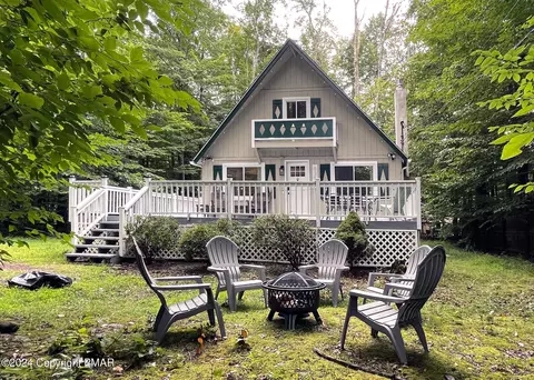5352 Conoquenissing Dr, Pocono Lake, PA 18347