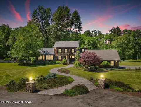 311 Strawberry Hill Rd, Saylorsburg, PA 18353