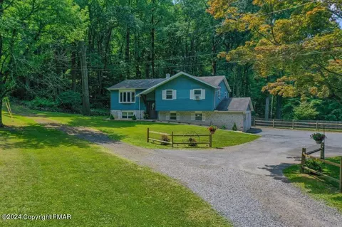 3014 Lanze Ln, Allentown, PA 18103