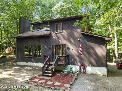 1117 Belaire Dr, East Stroudsburg, PA 18301 - Movoto