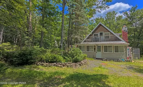 268 Berry Ln, Pocono Lake, PA 18347