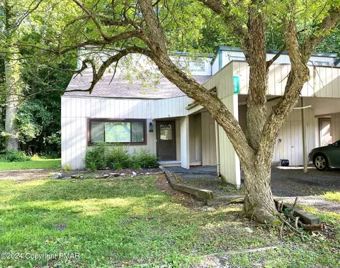 158 Ridge Dr, Tannersville, PA 18372
