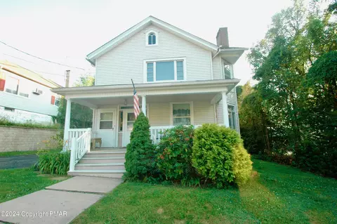 128 Lincoln Ave, Carbondale, PA 18407