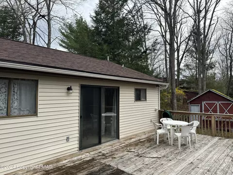 162 Ness Rd, Dingmans Ferry, PA 18328