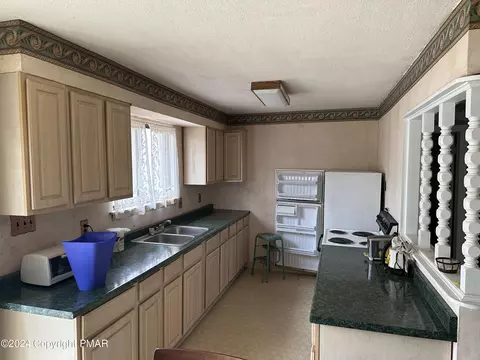 162 Ness Rd, Dingmans Ferry, PA 18328 photo 4