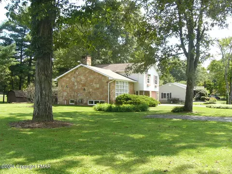 6450 White Birch St, East Stroudsburg, PA 18301