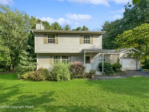 113 Edwin Ln, Stroudsburg, PA 18360